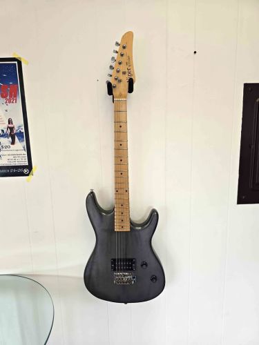 Viper by Washburn Electric Guitar